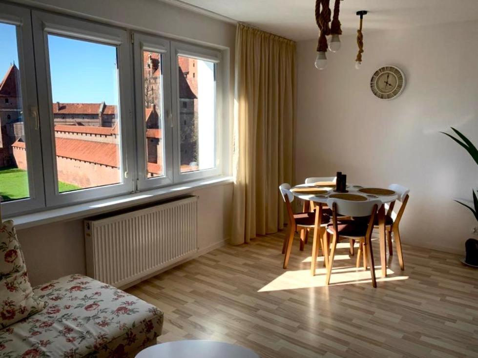 Widok Zamku O Poranku Leilighet Malbork Eksteriør bilde